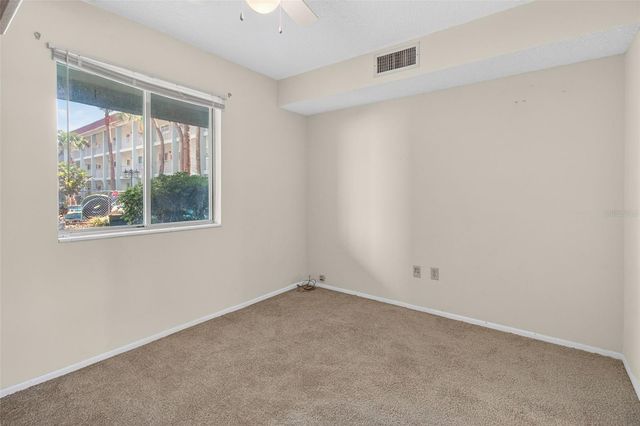 801 83RD AVENUE N 118, St Petersburg, FL 33702