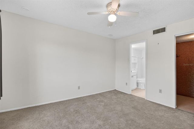 801 83RD AVENUE N 118, St Petersburg, FL 33702
