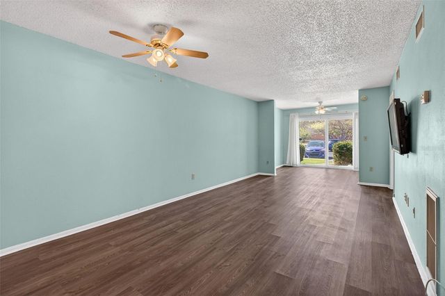 801 83RD AVENUE N 118, St Petersburg, FL 33702