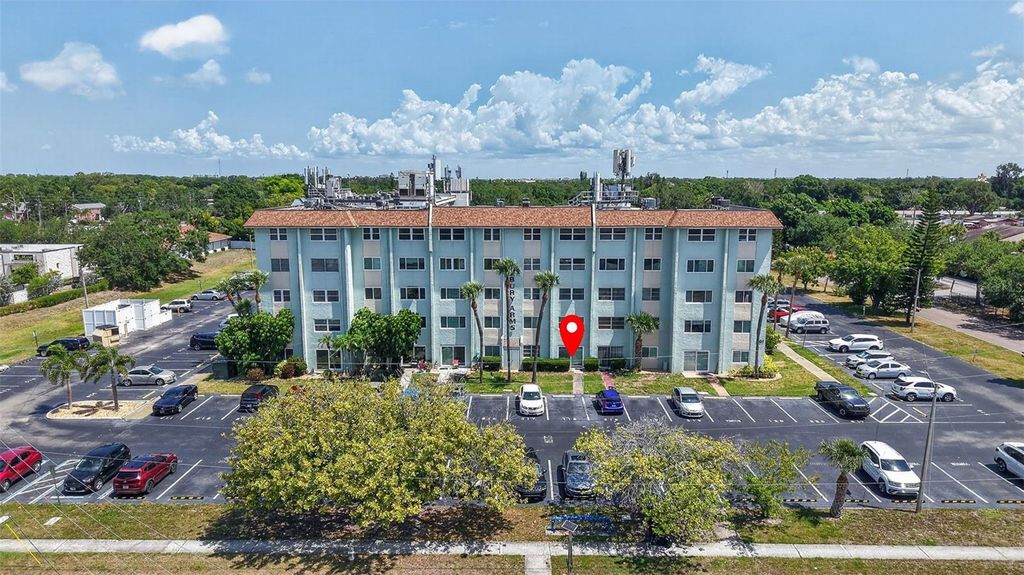 801 83RD AVENUE N 118, St Petersburg, FL 33702