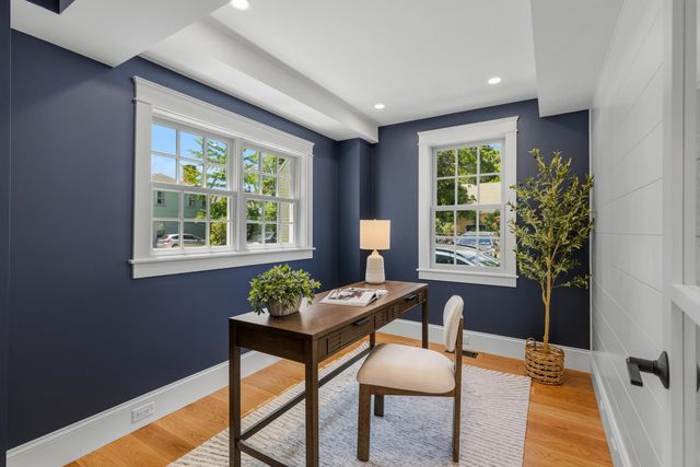 6 DEARBORN Street, Portsmouth, NH 03801