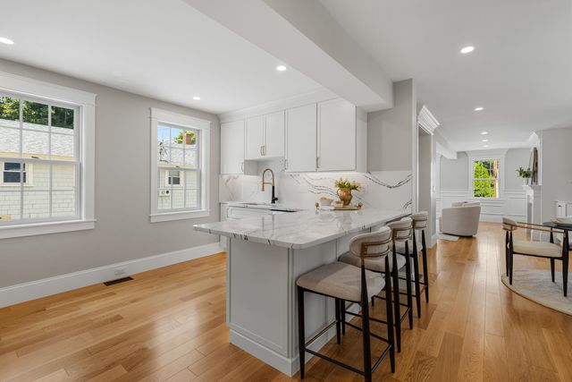 6 DEARBORN Street, Portsmouth, NH 03801