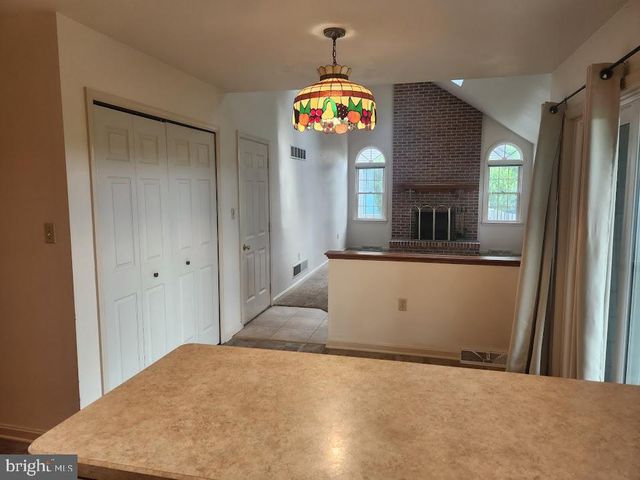 404 MENTZER AVE, New Holland, PA 17557