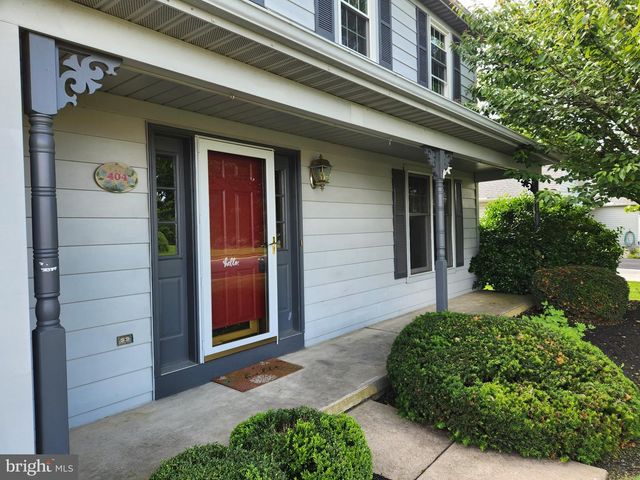 404 MENTZER AVE, New Holland, PA 17557