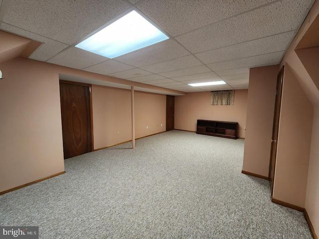 404 MENTZER AVE, New Holland, PA 17557