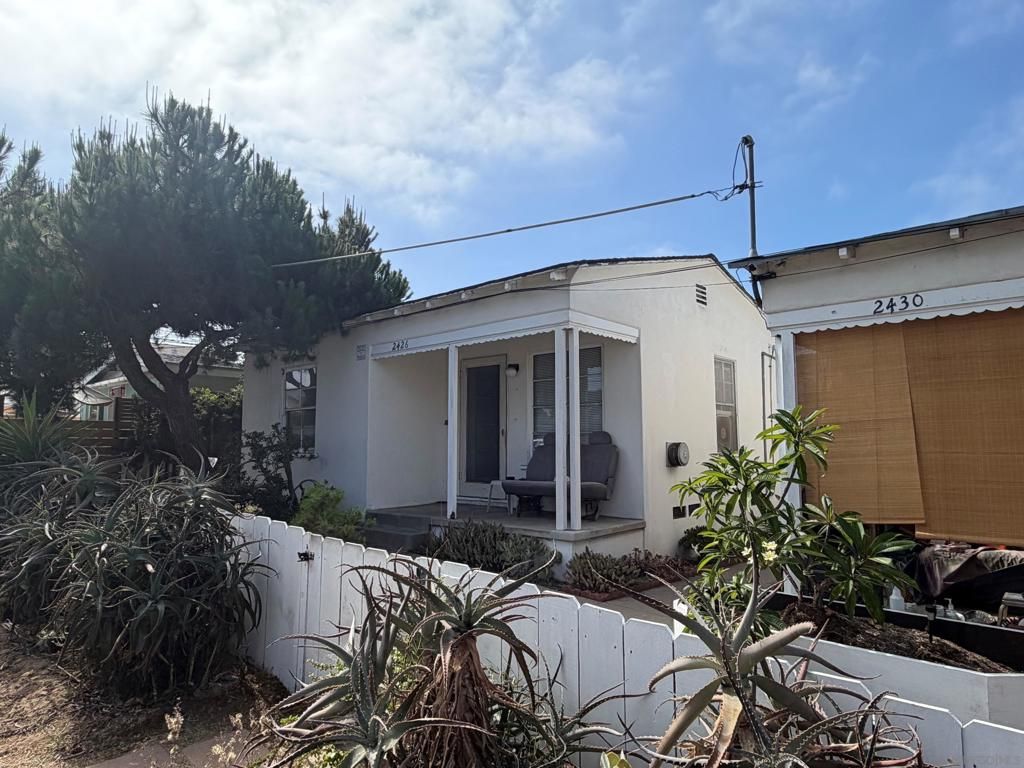 2426 Seaside St, San Diego, CA 92107 — photo 2
