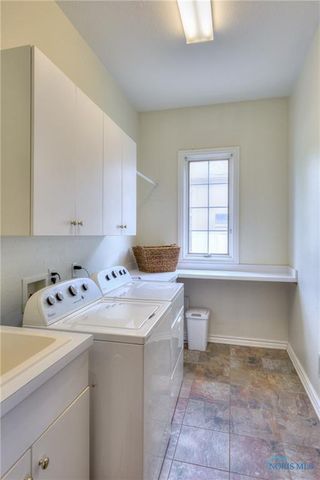 7035 Mourning Dove Court, Toledo, OH 43617