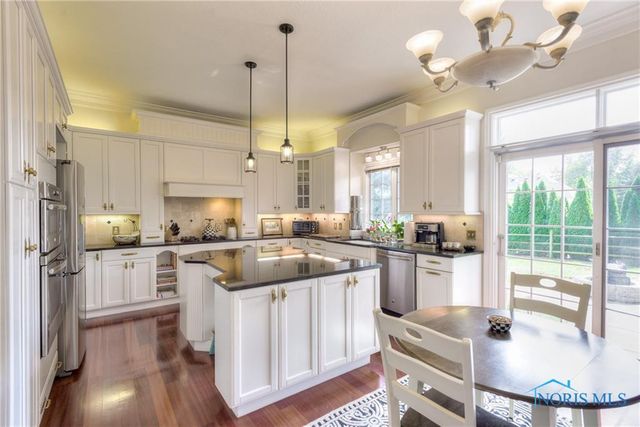 7035 Mourning Dove Court, Toledo, OH 43617