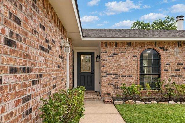 17302 S Yorkglen Drive, Houston, TX 77084