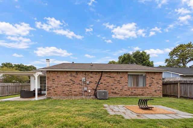 17302 S Yorkglen Drive, Houston, TX 77084