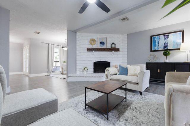 17302 S Yorkglen Drive, Houston, TX 77084