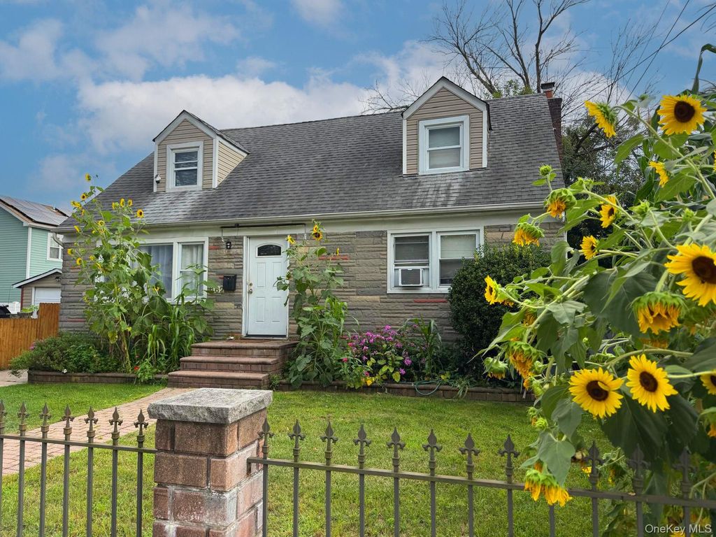 162 Princeton Street, Hempstead, NY 11550 — exterior