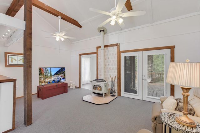 124 Broken Bow Road, La Grange, TX 78945