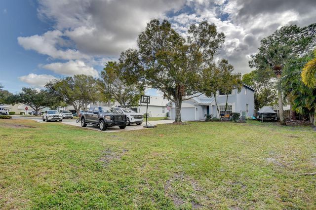 3124 SW Solitaire Palm Drive, Palm City, FL 34990