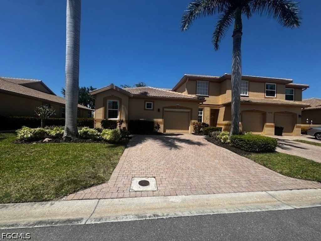 7850 Lake Sawgrass LOOP 4111, Fort Myers, FL 33907
