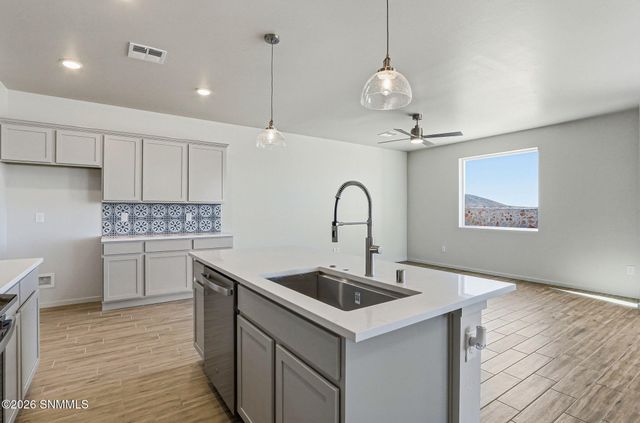 1031 Arabetto Road, Las Cruces, NM 88012