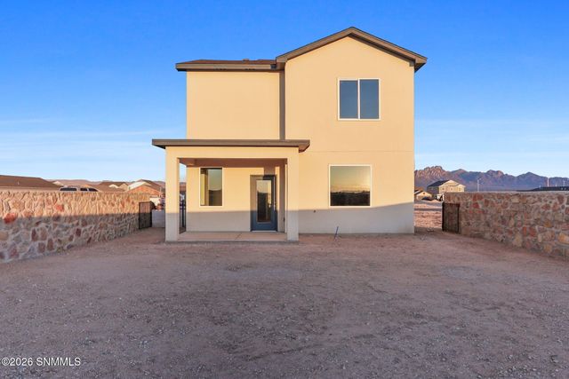 1031 Arabetto Road, Las Cruces, NM 88012