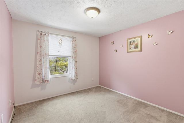 176 W Russets Circle, South Fayette, PA 15017