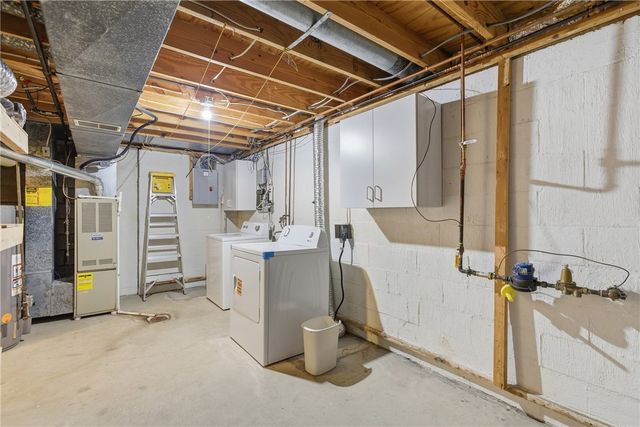 176 W Russets Circle, South Fayette, PA 15017