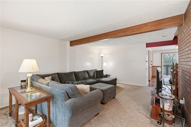 176 W Russets Circle, South Fayette, PA 15017