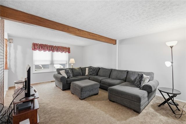 176 W Russets Circle, South Fayette, PA 15017