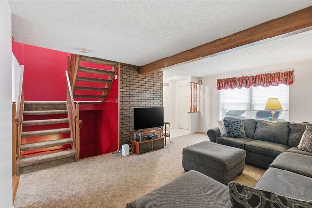 176 W Russets Circle, South Fayette, PA 15017