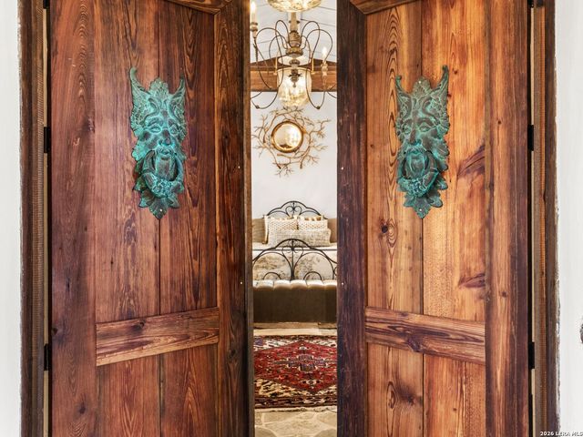 1191 Saddleback Ridge, Bandera, TX 78003