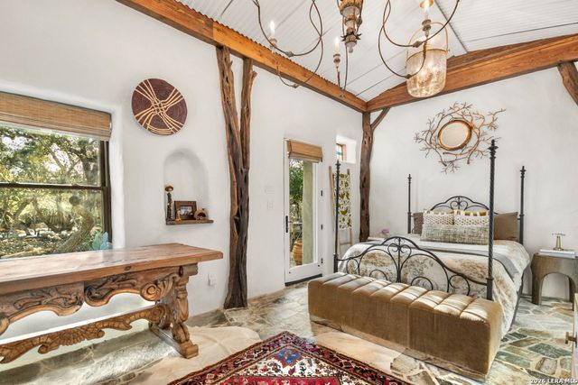 1191 Saddleback Ridge, Bandera, TX 78003