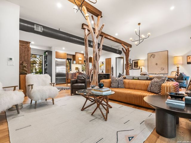 1191 Saddleback Ridge, Bandera, TX 78003