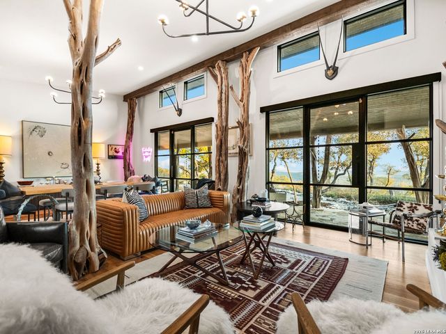 1191 Saddleback Ridge, Bandera, TX 78003