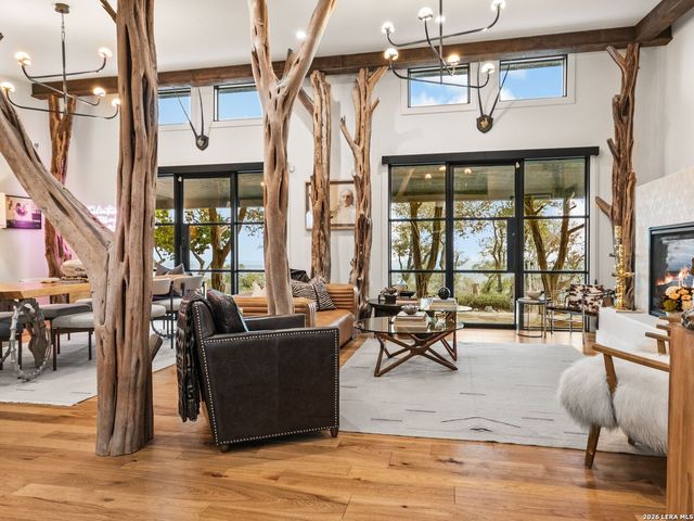 1191 Saddleback Ridge, Bandera, TX 78003