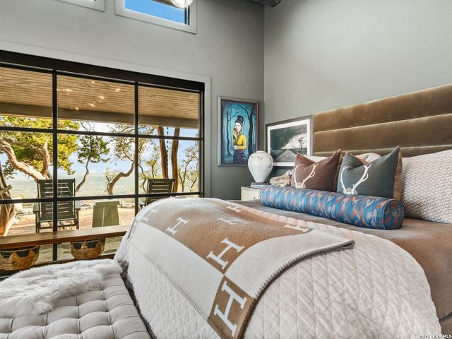 1191 Saddleback Ridge, Bandera, TX 78003