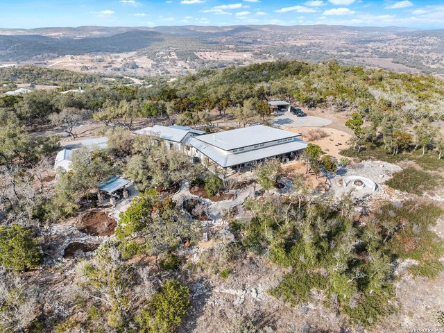 1191 Saddleback Ridge, Bandera, TX 78003