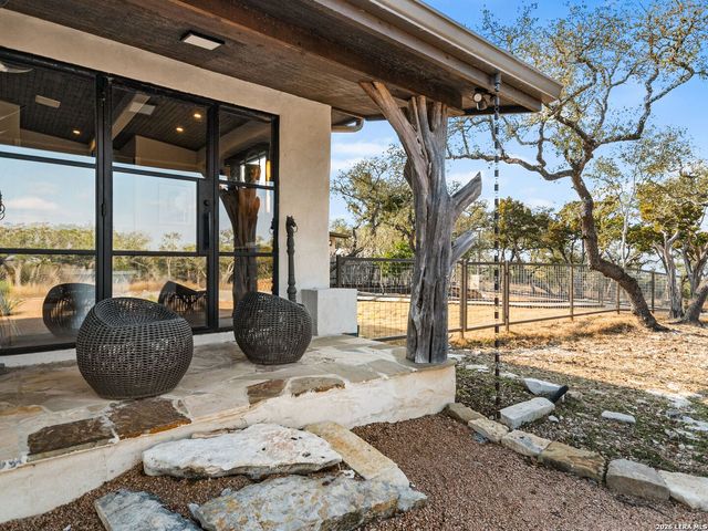1191 Saddleback Ridge, Bandera, TX 78003