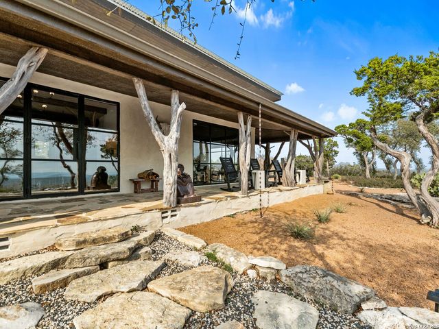 1191 Saddleback Ridge, Bandera, TX 78003