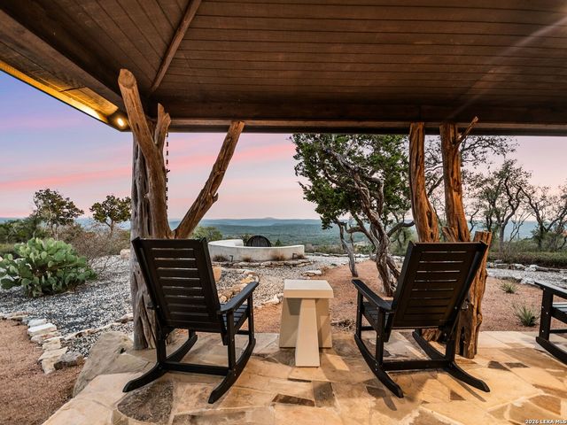 1191 Saddleback Ridge, Bandera, TX 78003