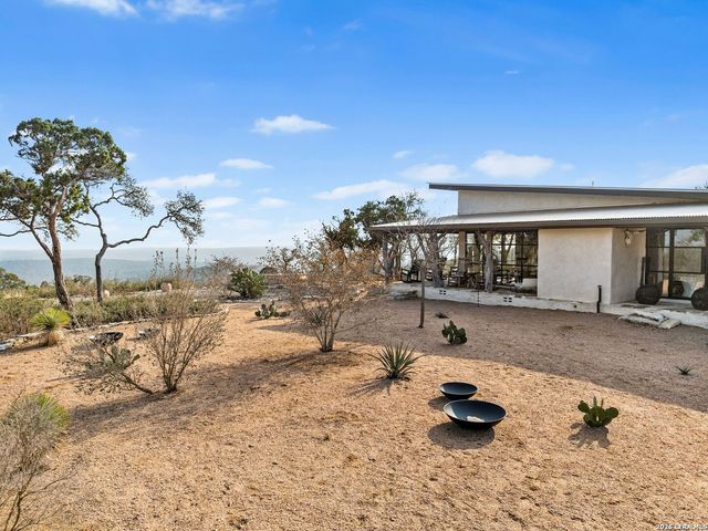 1191 Saddleback Ridge, Bandera, TX 78003