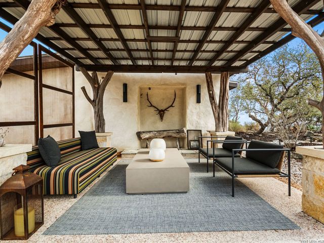 1191 Saddleback Ridge, Bandera, TX 78003