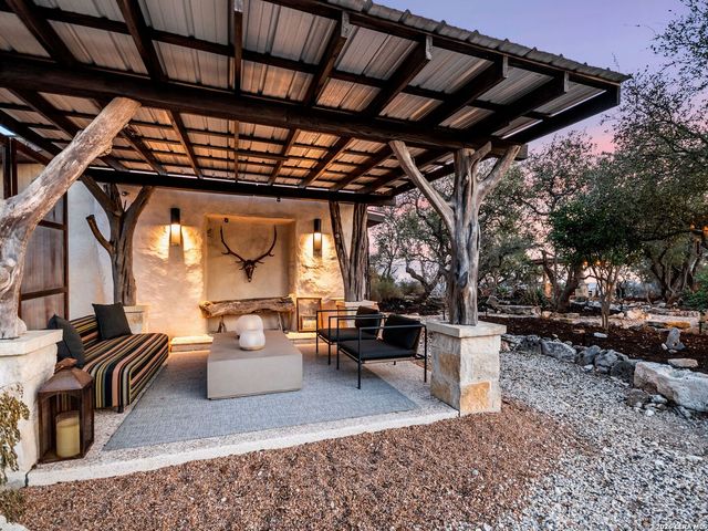 1191 Saddleback Ridge, Bandera, TX 78003