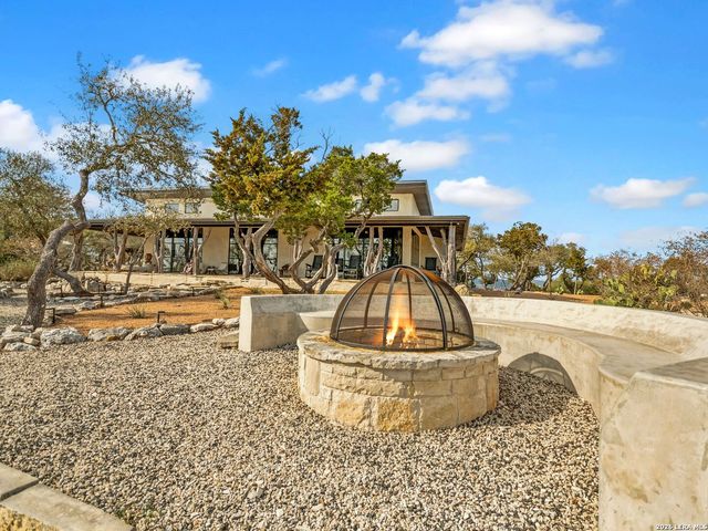 1191 Saddleback Ridge, Bandera, TX 78003