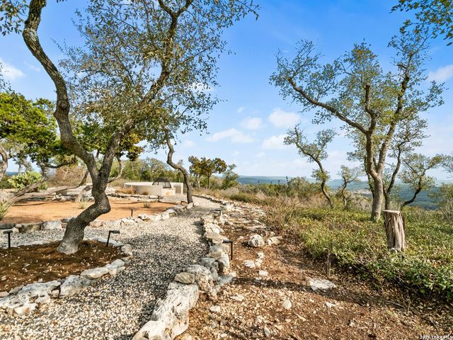 1191 Saddleback Ridge, Bandera, TX 78003