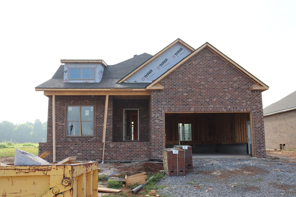 229 Harvest Moon Dr, Clarksville, TN 37043