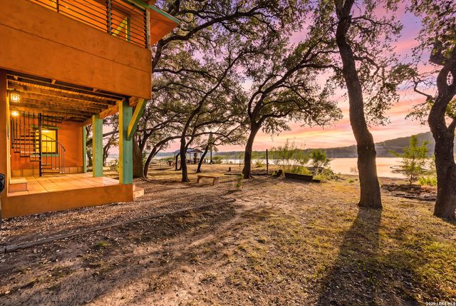 781 Lookout Dr, Lakehills, TX 78063