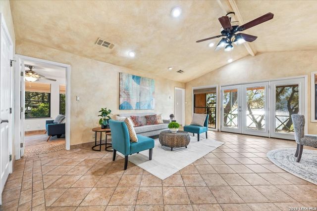 781 Lookout Dr, Lakehills, TX 78063