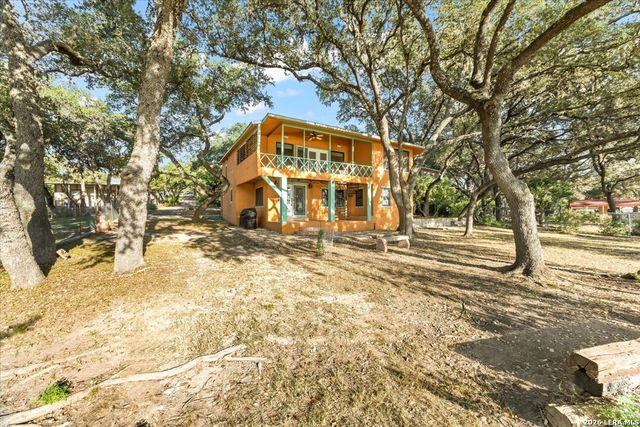 781 Lookout Dr, Lakehills, TX 78063