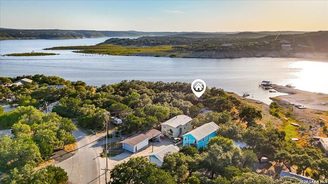 781 Lookout Dr, Lakehills, TX 78063