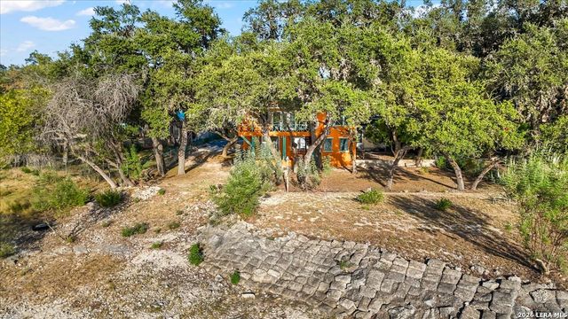781 Lookout Dr, Lakehills, TX 78063