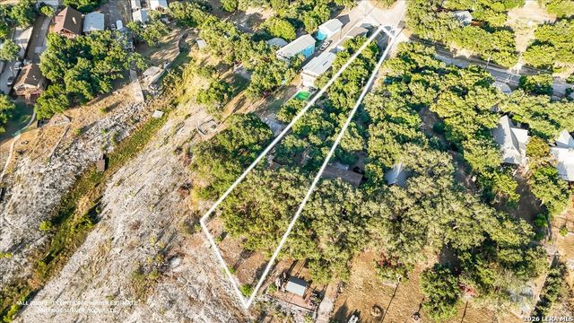 781 Lookout Dr, Lakehills, TX 78063
