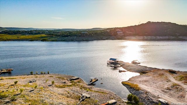 781 Lookout Dr, Lakehills, TX 78063