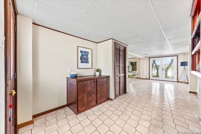 781 Lookout Dr, Lakehills, TX 78063